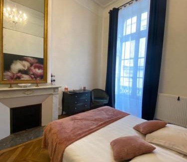 Montauban Bed & Breakfast | La chambre d Olympe Chambre d hôtes au cœur de la cité historique