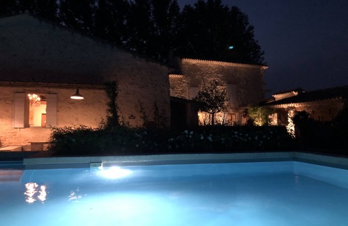 Le Thor Bed & Breakfast | La Chambre de l'Haras
