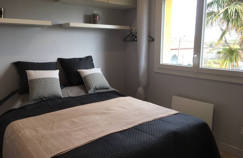 Boucau Bed & Breakfast | La chambre des CONTES - N°3/3- SPA PRIVATIF en option en JUILLET, inclus en AOUT