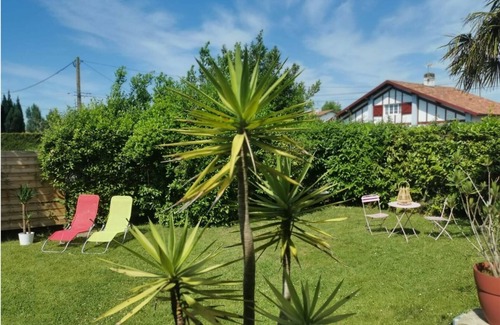 Boucau Bed & Breakfast | La chambre des CONTES - N°3/3- SPA PRIVATIF en option en JUILLET, inclus en AOUT