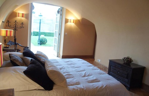 Montreuil-aux-Lions Bed & Breakfast | La chambre des vignerons
