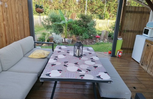 Saint-Paul-en-Born Bed & Breakfast | La chambre du lac