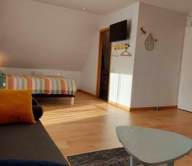Cuvergnon House | La Chambre du Valois