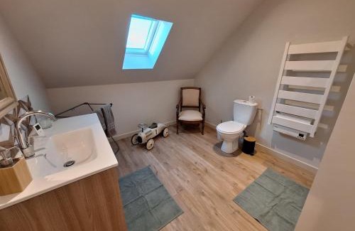 Malville Bed & Breakfast | La chambre Mademoiselle Causeuse