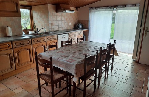 Bressuire Cottage | La Chaudronnière, 8/10 seater gîte near Puy du Fou