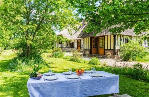 Saint-Georges-du-Mesnil House | La Chaumière by Interhome