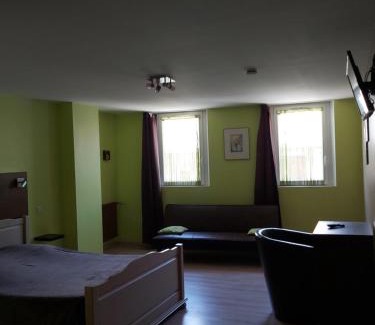 Seyne Bed & Breakfast | La chaumiere