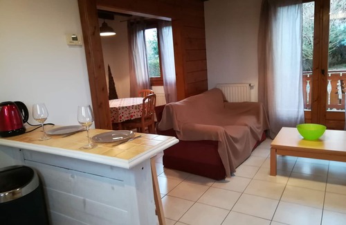 Saint-Paul-en-Chablais Ski Chalet | "LA CHENEAU" Detached chalet and mature garden