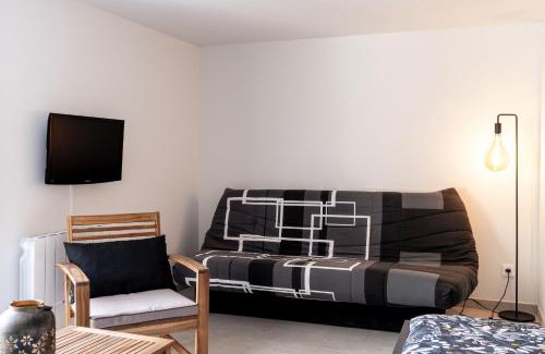 Saint-Christophe-du-Bois Apartment | La Chevallerie