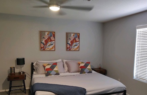 Yuma House | La Chosita, cozy, three bedroom home, stay and relax.
