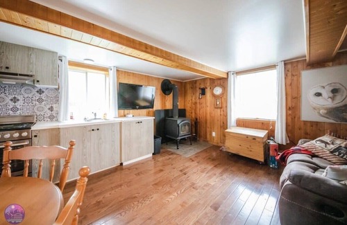 Chertsey House | La Chouette | hot tub | sauna | dogfriendly