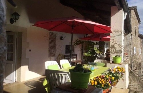 Molieres-sur-Ceze Apartment | La Cigale - in former vineyard, nature park, vacation apartment for 2 people