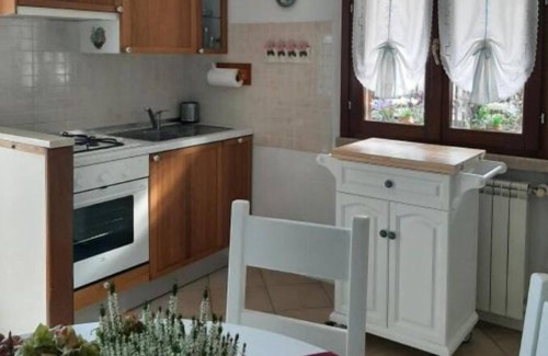 Nave Apartment | La Civetta apartment surrounded by greenery with garden and private parking space