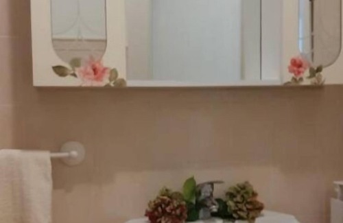 Nave Apartment | La Civetta apartment surrounded by greenery with garden and private parking space