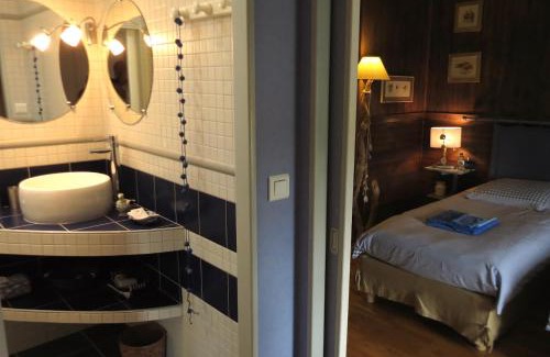Sainte-Radegonde-des-Noyers Bed & Breakfast | La Claverie