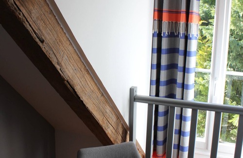 Ocquerre Cottage | LA CLOSERIE DE L'OURCQ Spacious cottage with enclosed garden.