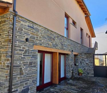 Paramo del Sil House | La Cochorla