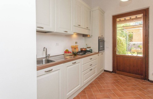 Pietrauta Villa | La Collina degli Ulivi 8+2, Emma Villas