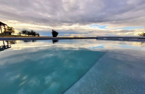Mas-d'Auvignon House | La Colline Gersoise, beautiful Gascon stone house-Private pool-Sauna-360° view