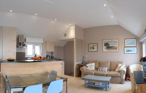 Rotheneuf-Le Pont House | La Conchee