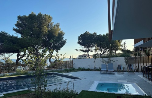 Sausset-les-Pins Apartment | La Corniche Bleue T3 with Rooftop Exceptional Sea View