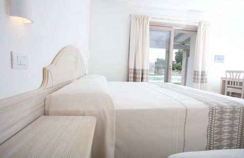 Baja Sardinia Bed & Breakfast | La Corte di Pulicinu