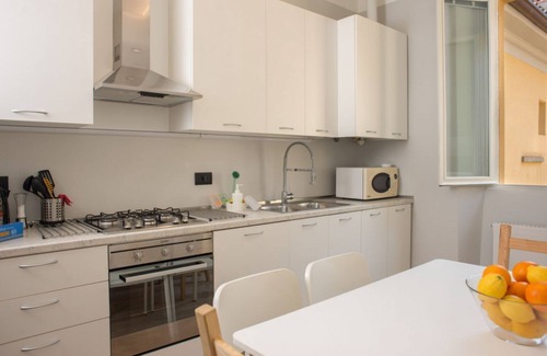 Cernobbio Apartment | La Corte di Zizi-apartament Lario: large family-proof