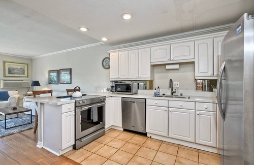 Aviara Condo | La Costa Condo | Pool, BBQ, Gated Parking