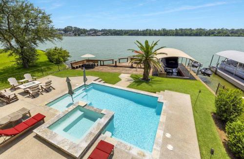 Montgomery House | La Costa Drive