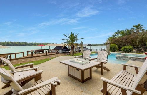 Montgomery House | La Costa Drive