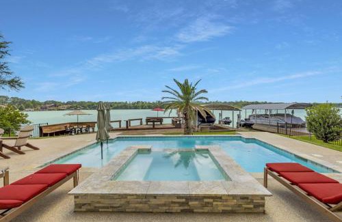 Montgomery House | La Costa Drive