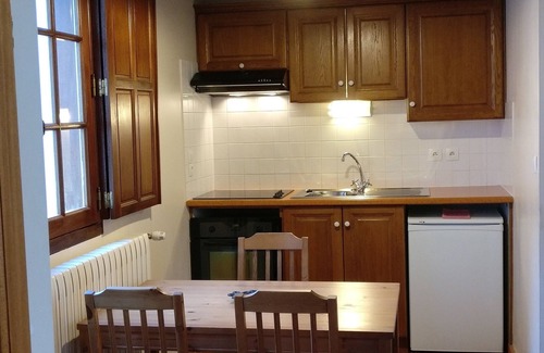 Downtown Angers Apartment | La Cour - Nice quiet apartment in town center, free parking