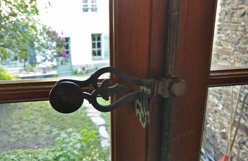 Downtown Angers Apartment | La Cour - Nice quiet apartment in town center, free parking