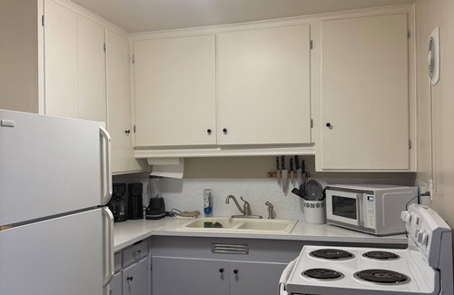 Umatilla House | La Cozy Casita! where you'll stay like you're at home!