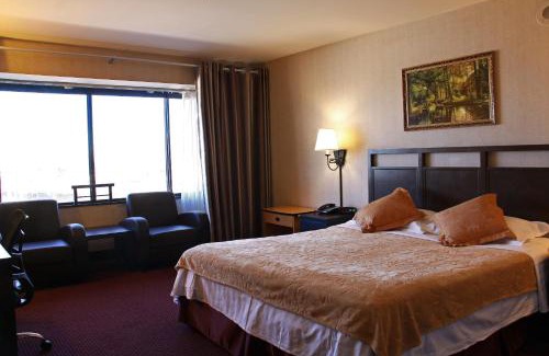 Rancho Dominguez Hotel | LA Crystal Hotel -Los Angeles-Long Beach Area