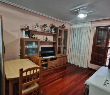 Llanaves de la Reina Apartment | La Cuestina