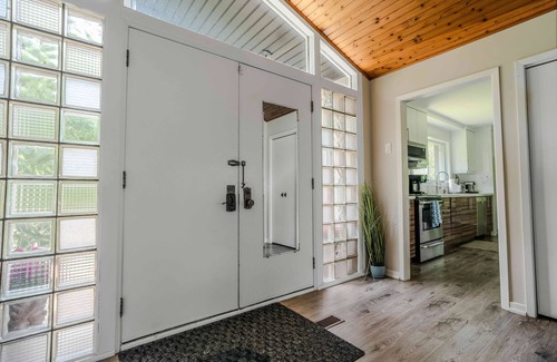 Cookstown Cottage | La Datcha Cottage-Hot Tub, Sauna, Swimming Pool, 20 Wooded Acres of Grassland