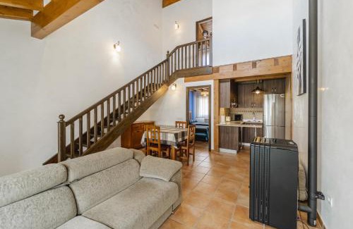 Espeja de San Marcelino House | La Dehesa de Santa Ursula 2