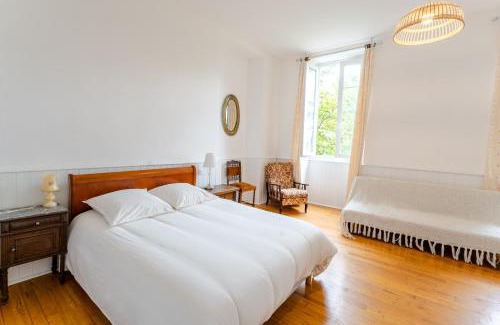 Caillavet Bed & Breakfast | La Demeure des Fleurs
