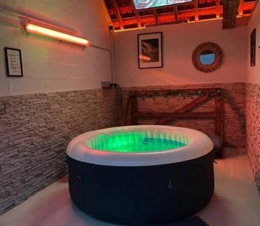 Chaon House | LA DEMEURE DU CERF - gîte de charme privatif en Sologne 6P avec Jacuzzi et piscine chauffée - Lamotte Beuvron Zoo de Beauval Center parcs