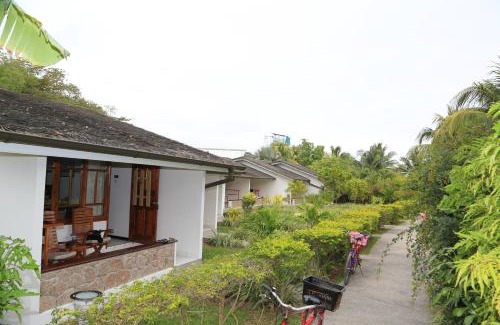 La Digue Cabin | La Digue Island Lodge