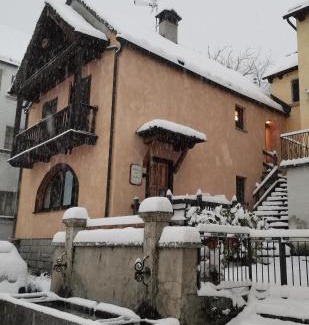 Mozzio Apartment | La Dimora della Fontana