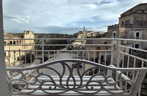 Sasso Barisano Apartment | LA DIMORA DI ANTOSA Matera vacation home with breathtaking views of #sassidimatera