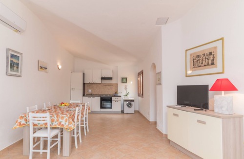 Loiri Porto San Paolo Apartment | La Dimora Di Montelittu With AC, Loiri, Italy