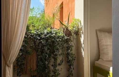 Borgo Trento Apartment | LA DOLCE VITA Charming, Luxurious 2 Bedrooms 2 Bathrooms with cosy Balcony