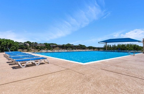 Point Venture House | La Dolce Vita Lakeside Retreat
