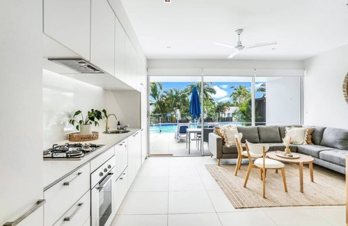Port Douglas Apartment | La Dolce Vita - Swim-Out Luxury in Port Douglas – Steps from Four Mile Beach