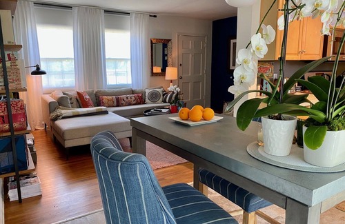 Encino House | LA - Encino Sweet Long Term Stay Bungalow