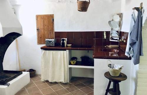 Albelda House | LA ERA Casa de Campo Exclusiva con Gran Finca