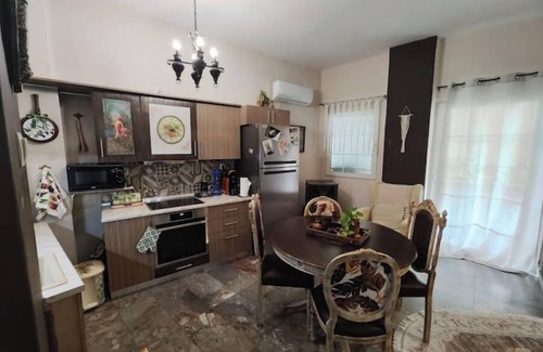 Veroia Apartment | La Family‎